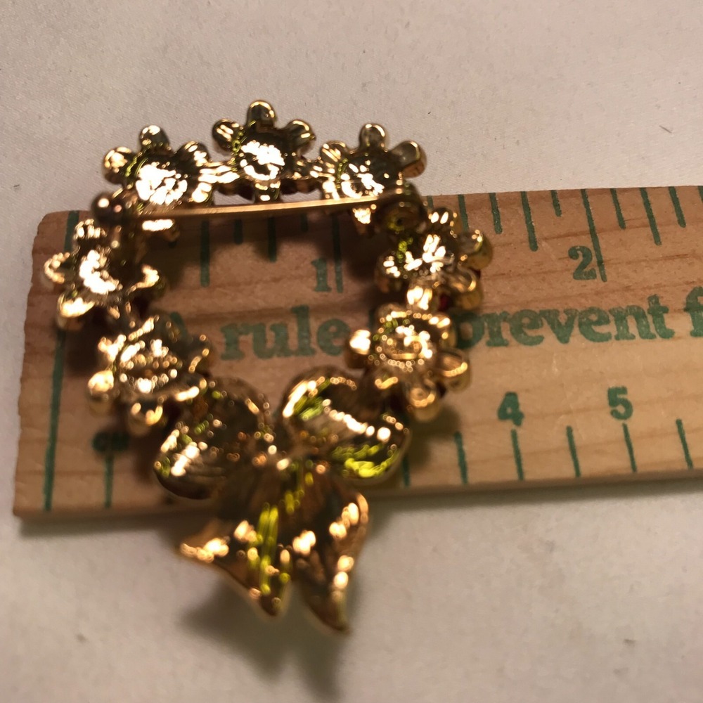 Avon Vintage 2003 Rose Wreath Pin - Picture 7 of 9